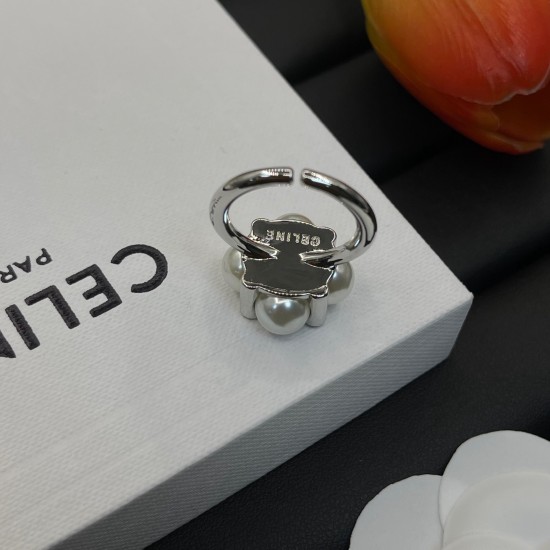 Celine Ring