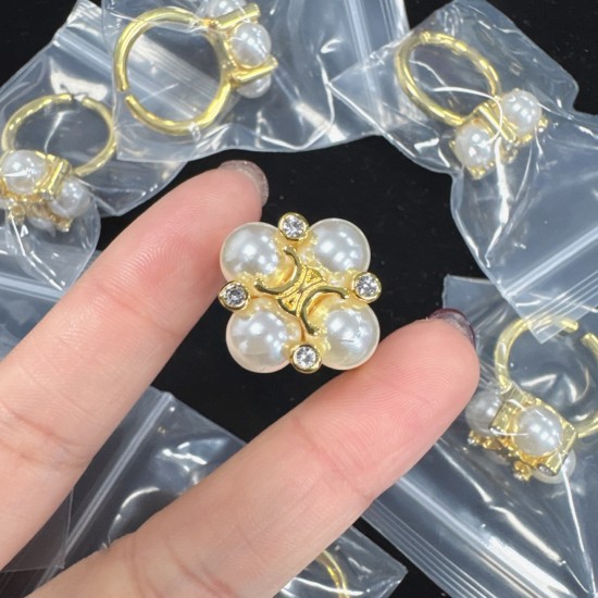 Celine Ring