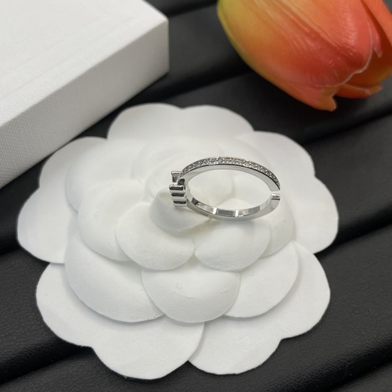 Celine Ring