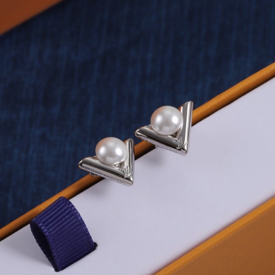 LV Earrings
