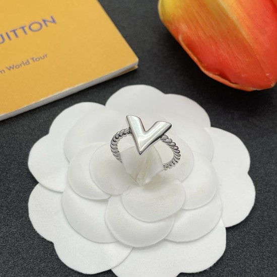 LV Ring