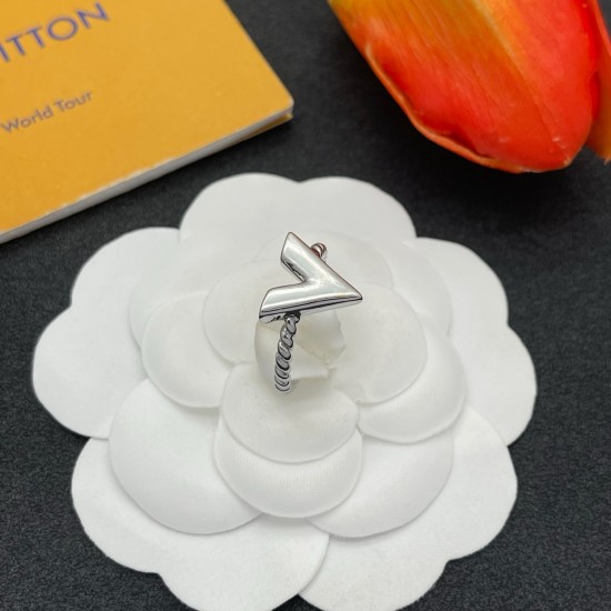LV Ring