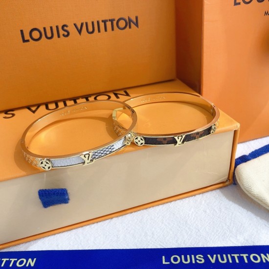LV Jewelry Ring 
