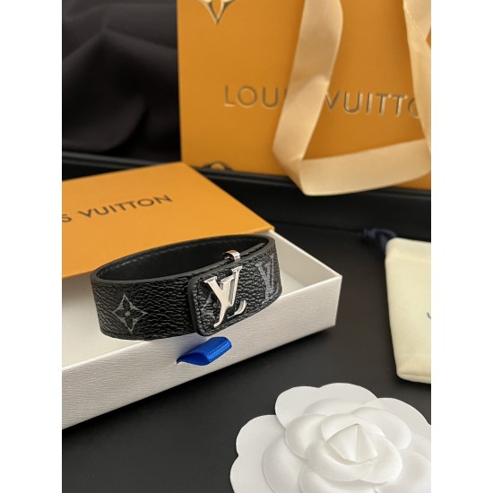 LV Jewelry Ring 