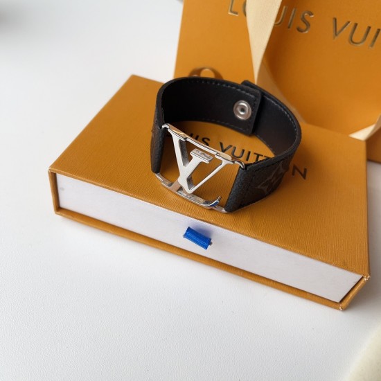 LV Jewelry Ring 