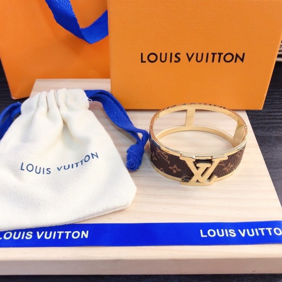 LV Jewelry Ring 