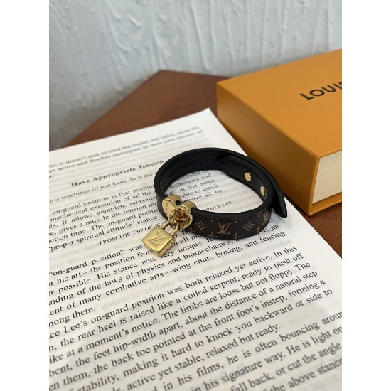 LV Jewelry Bracelet