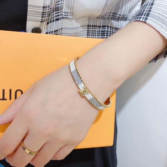 LV Jewelry Ring 
