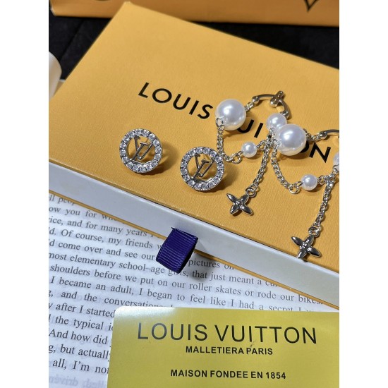 LV Jewelry Ring 