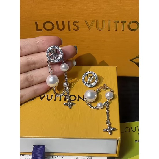 LV Jewelry Ring 
