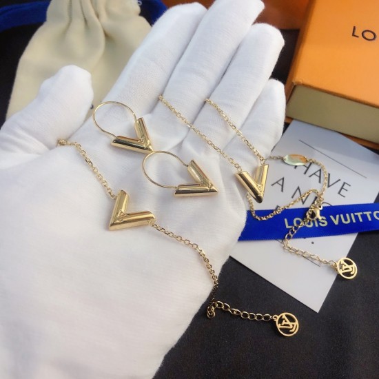 LV Jewelry Ring 