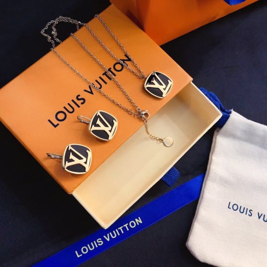LV Jewelry Ring 