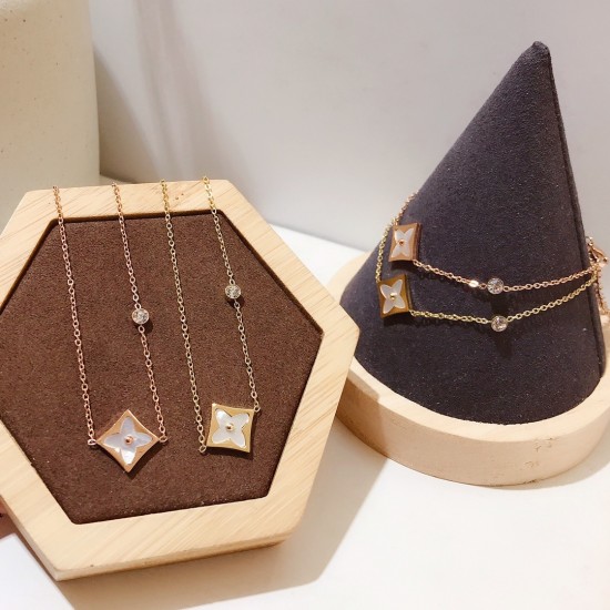LV Jewelry Ring 