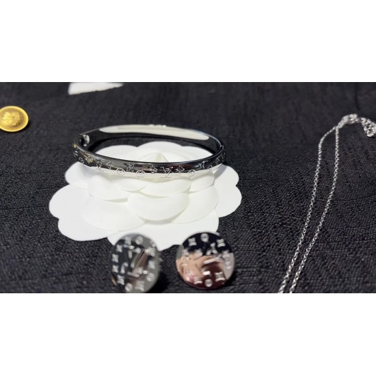 LV Jewelry Ring 