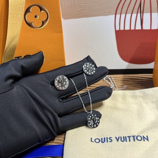 LV Jewelry Ring 