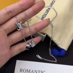 LV Jewelry Ring 