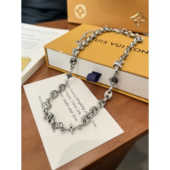 LV Jewelry Ring 