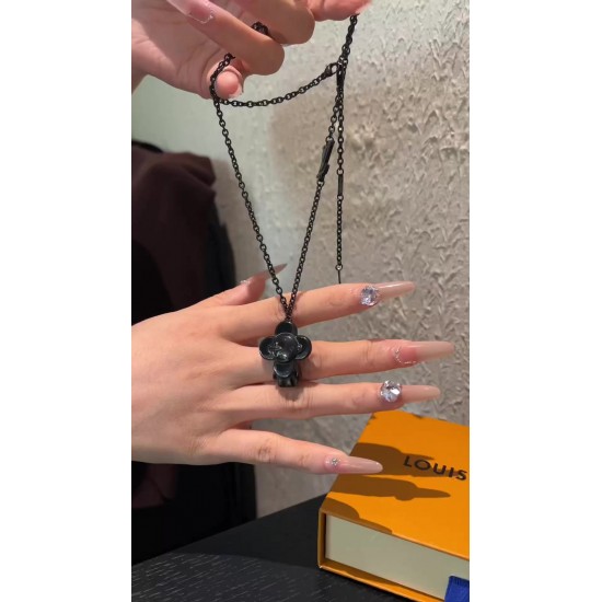 LV Jewelry Ring 