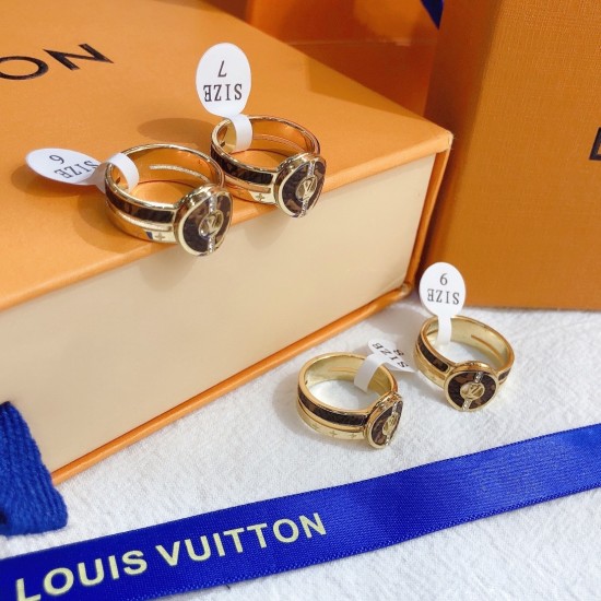 LV Jewelry Ring 