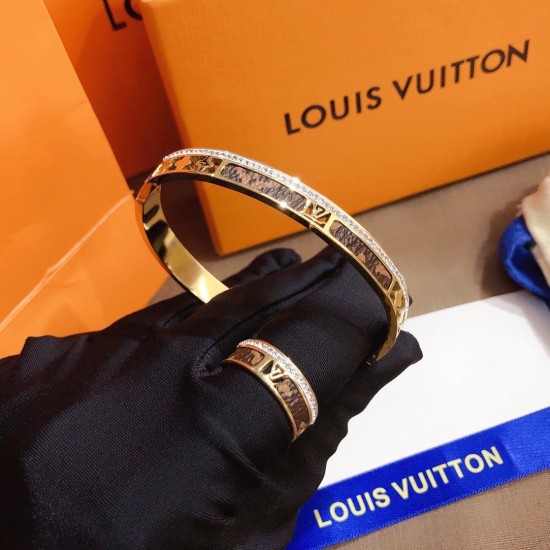 LV Jewelry Ring 