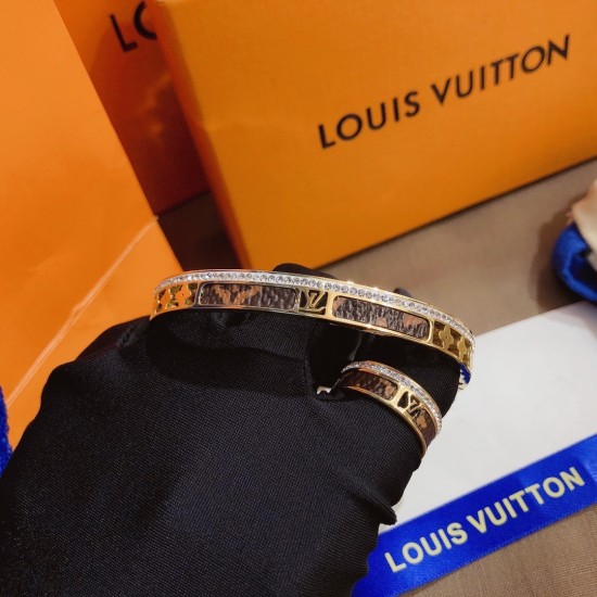 LV Jewelry Ring 