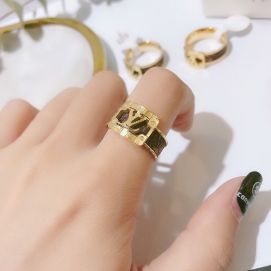 LV Jewelry Ring 