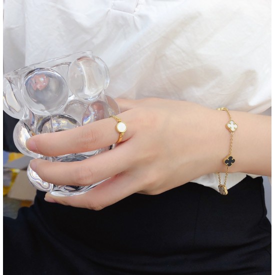 LV Jewelry Ring 
