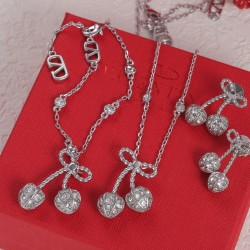 Valentino Necklace