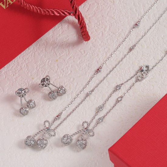 Valentino Necklace