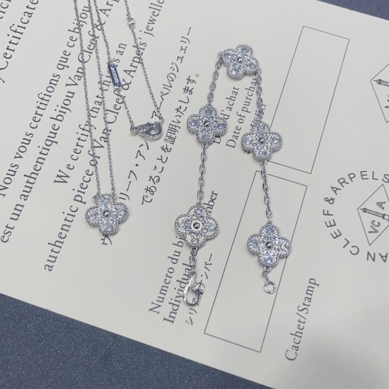 Van Cleef Necklace