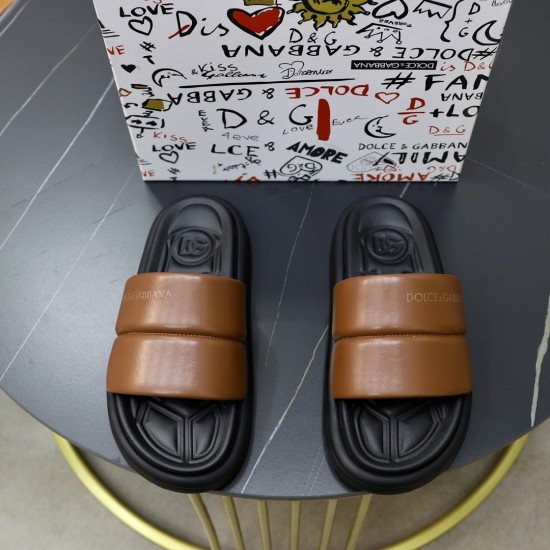 DG Shoes: Top Quality