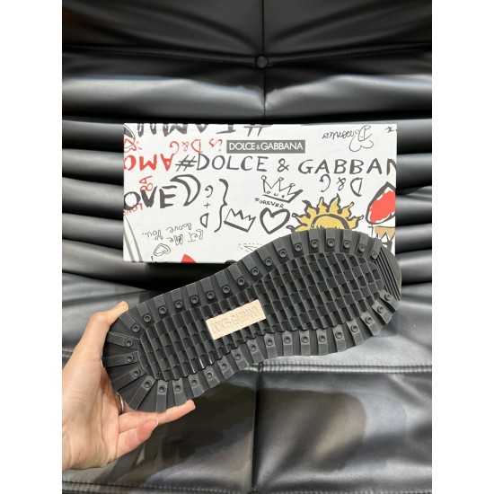 DG Shoes: Top Quality