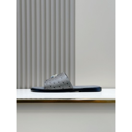 Dior Shoes: Top Quality