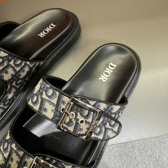 Dior Shoes: Top Quality
