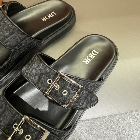 Dior Shoes: Top Quality