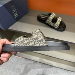 Dior Shoes: Top Quality