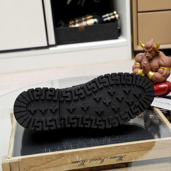 Dior Shoes: Top Quality