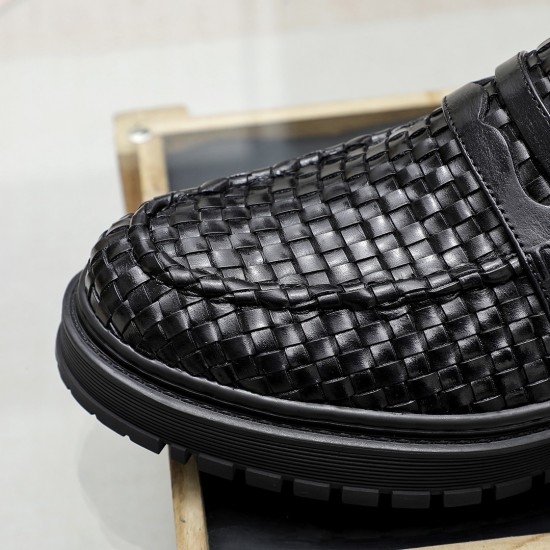 Dior Shoes: Top Quality