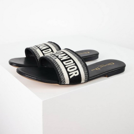 Dior Shoes: Top Quality