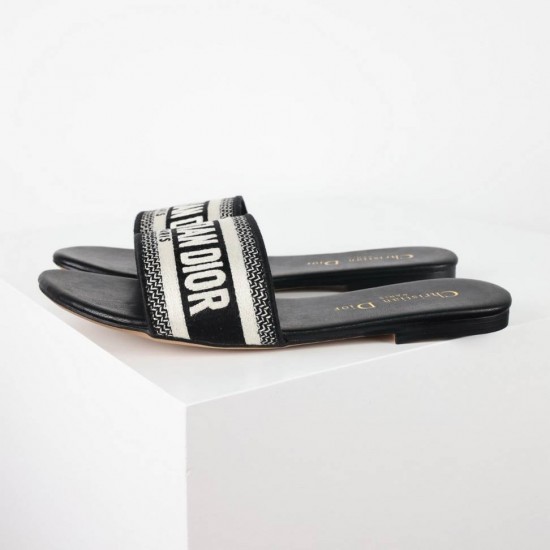 Dior Shoes: Top Quality