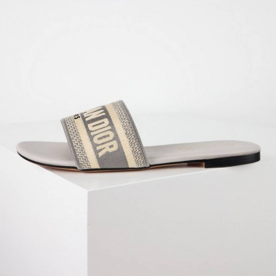 Dior Shoes: Top Quality