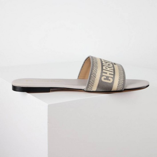 Dior Shoes: Top Quality