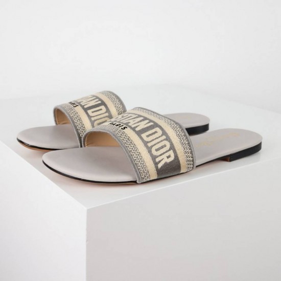 Dior Shoes: Top Quality