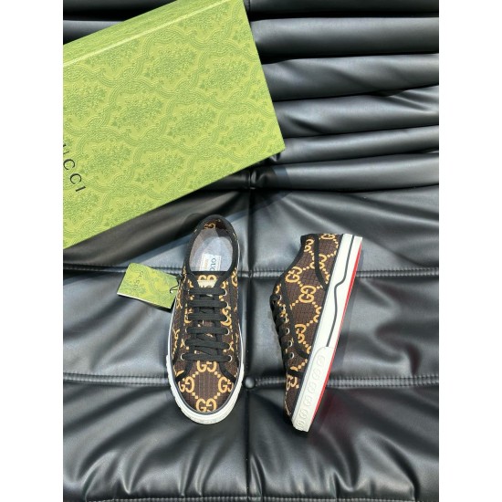 Gucci Shoes: Top Quality