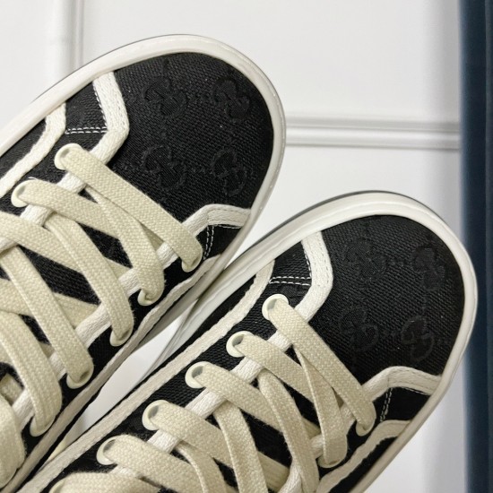 Gucci Shoes: Top Quality