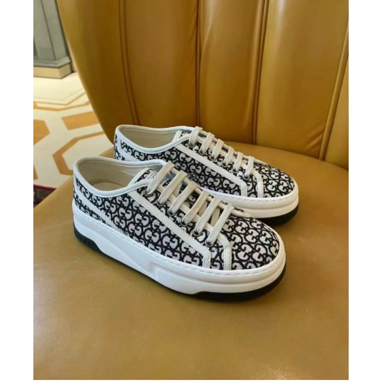 Gucci Shoes: Top Quality