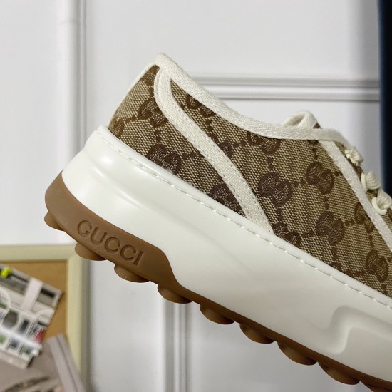 Gucci Shoes: Top Quality