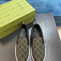 Gucci Shoes: Top Quality