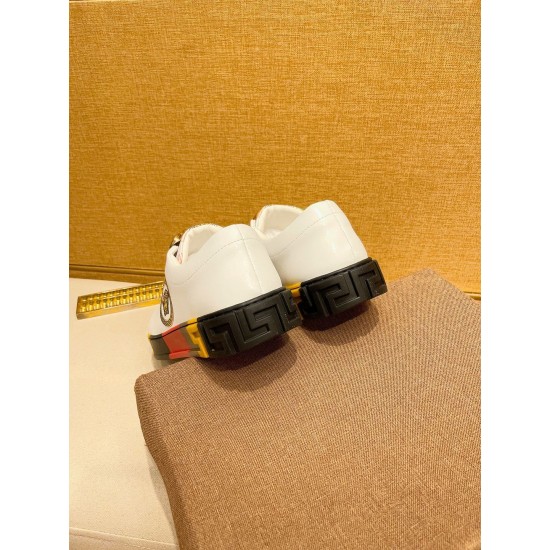 Versace Shoes: Top Quality