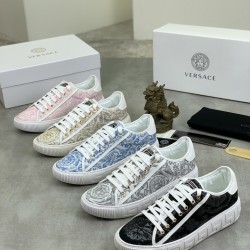 Versace Shoes: Top Quality